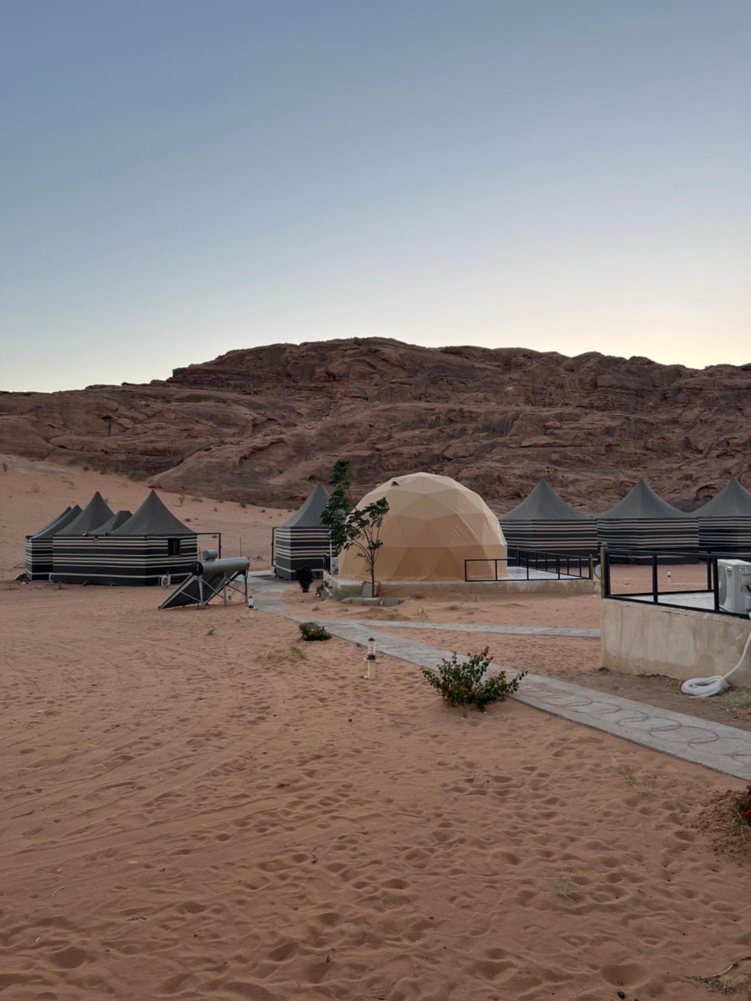 Apartamento Magic Mountain Camp Wadi Rum Exterior foto